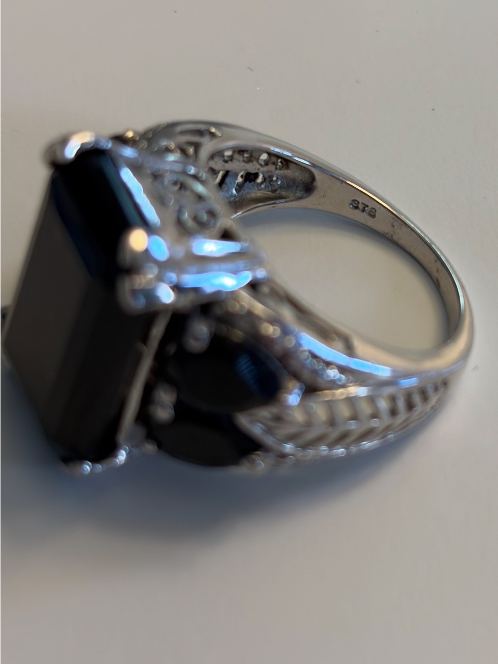 Statement Black Gemstone Cocktail Ring- Sterling Silver . 925 (12 g Size 9) - Picture 12 of 13